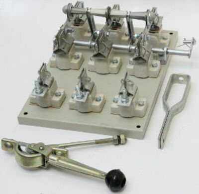 Рубильник со смещен.приводом РПС 2/1П 250А (без ПН) рукоятка справа керамические изоляторы