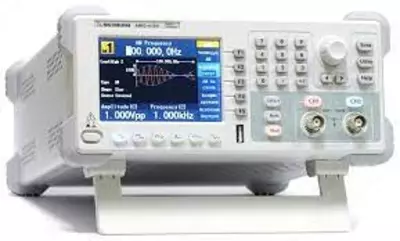 AWG-4112 — генератор сигналов специальной формы