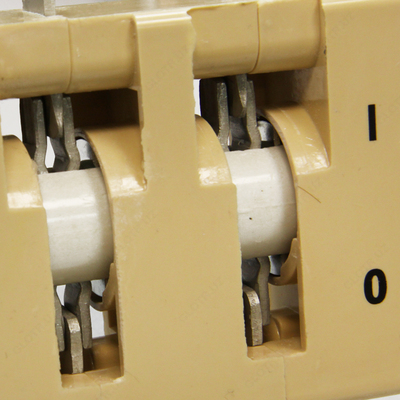 Выключатель-разъединитель ВР32-31А30220-00УХЛ3