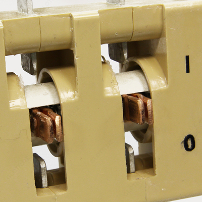 Выключатель-разъединитель ВР32-35В31250-32 УХЛ3