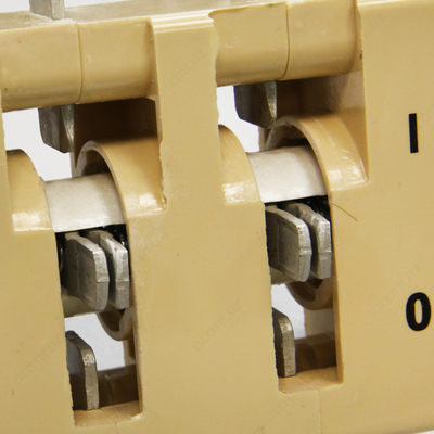 Выключатель-разъединитель ВР32-31А30220-00УХЛ3