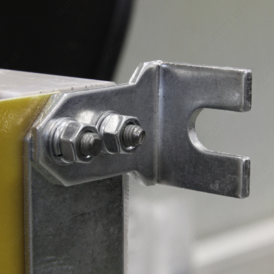 Разъединитель РЕ 19-43-11160-00 УХЛ3 1600А рычаг д/пополюсн.опер.штангой