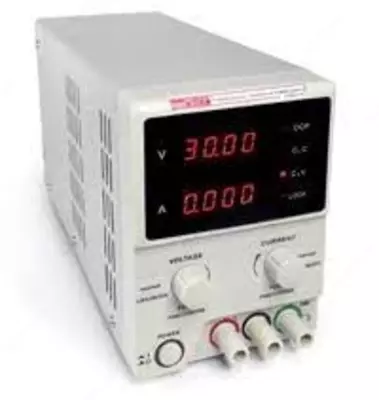 UT3003EZ — линейный источник питания