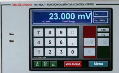 TE7051 — многофункциональный калибратор и центр управления